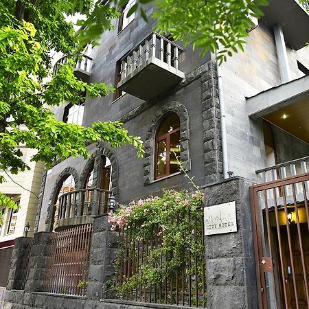 Saryan Hotel Erivan Exterior foto