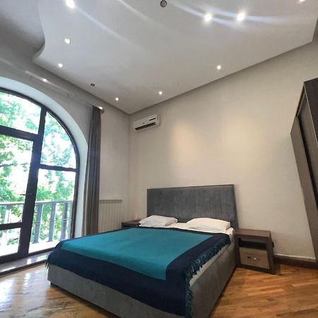 Saryan Hotel Erivan Exterior foto