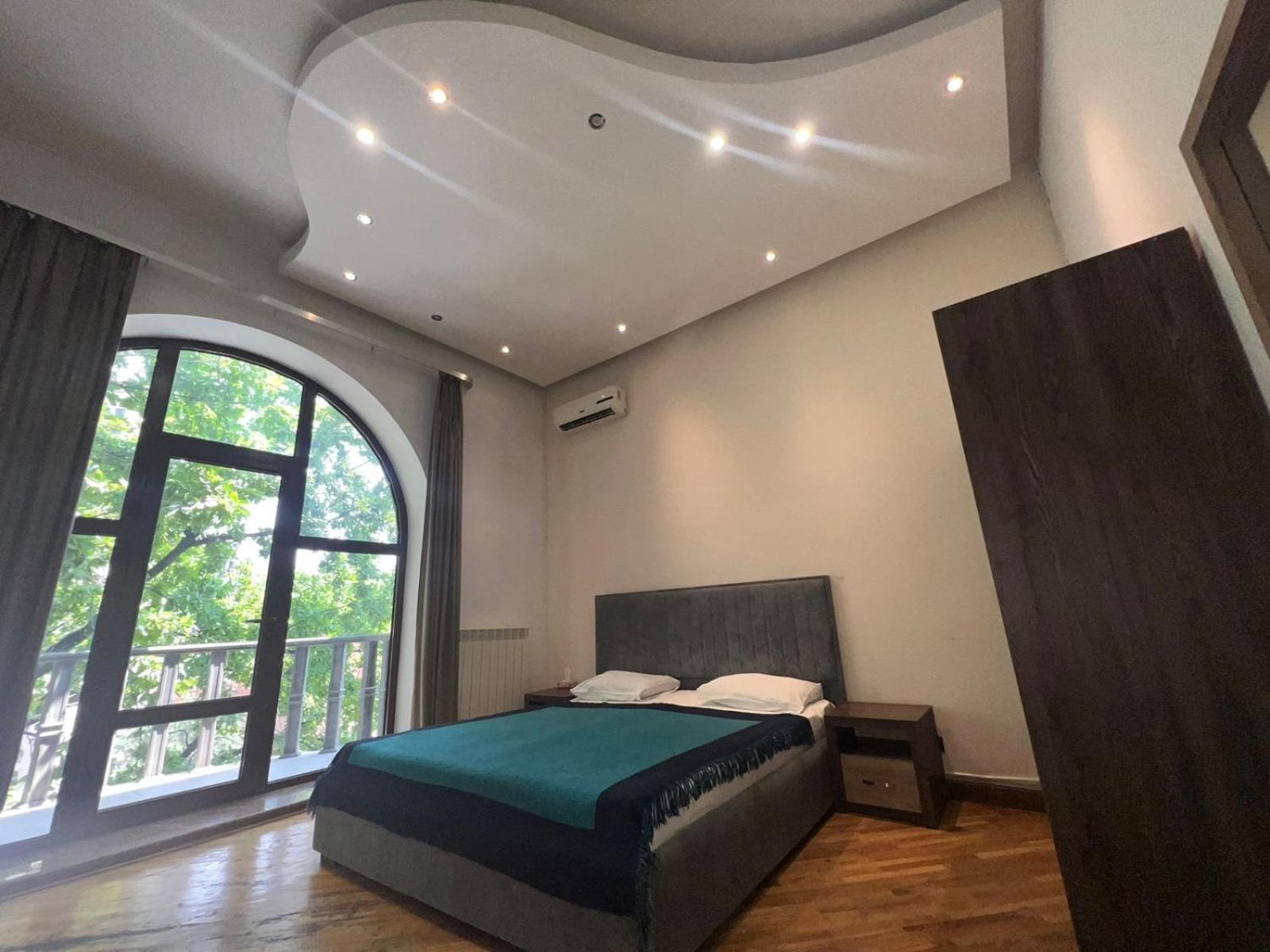 Saryan Hotel Erivan Exterior foto